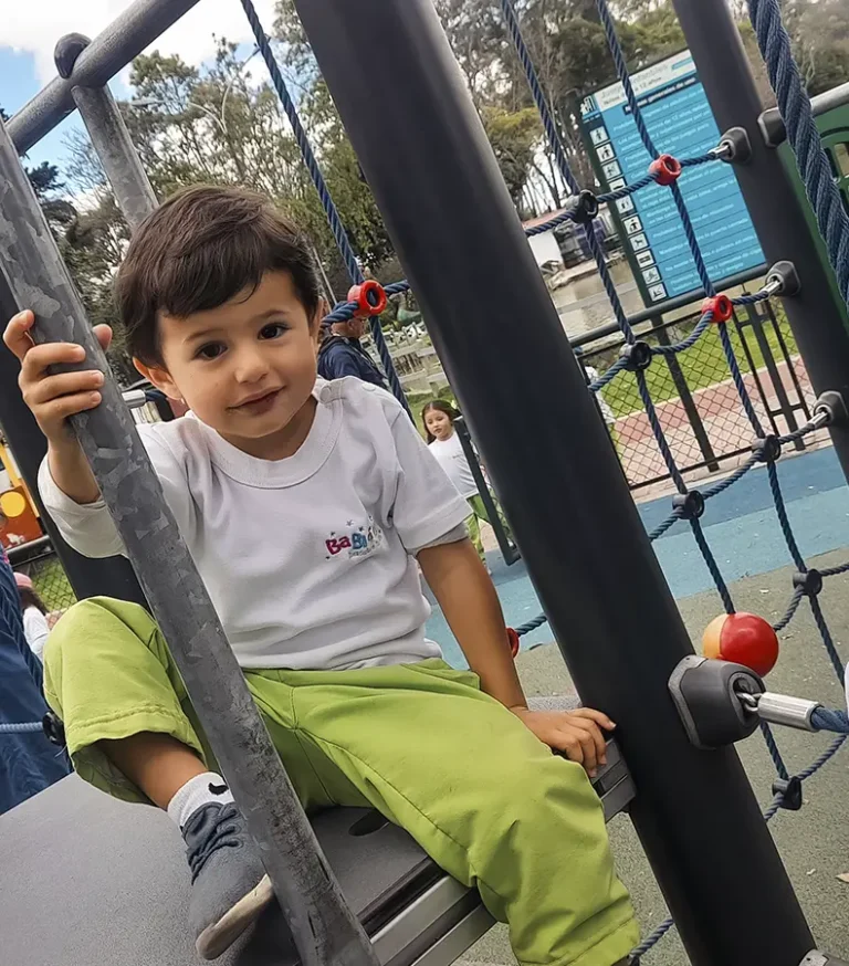 Mobile-Landing-Gal-5